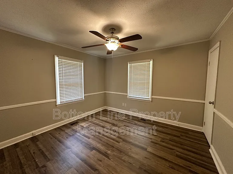 4453 Oakmont Cir — Photo 6