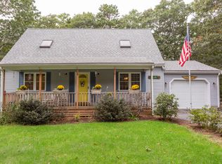 26 Balfour Ln, Mashpee, MA 02649