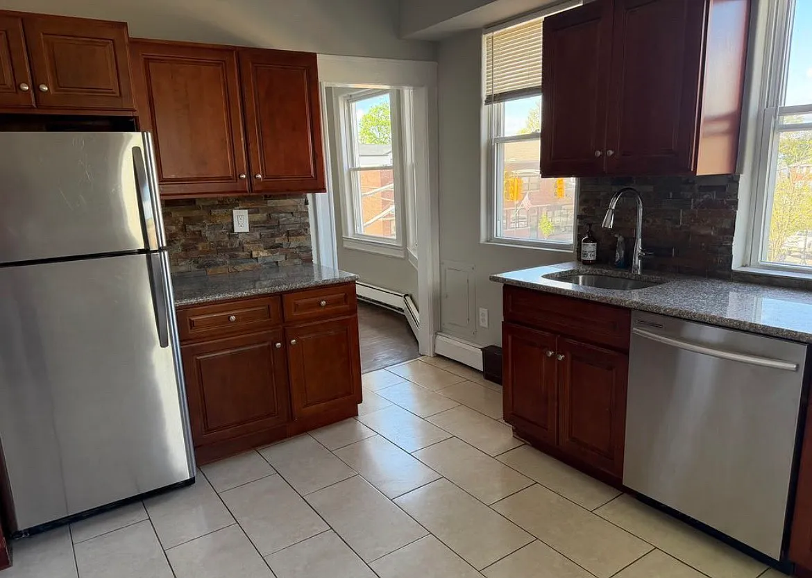 3 bed, $2,650 — Photo 1