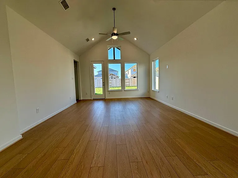 22142 Ingham Bluff Ln — Photo 2