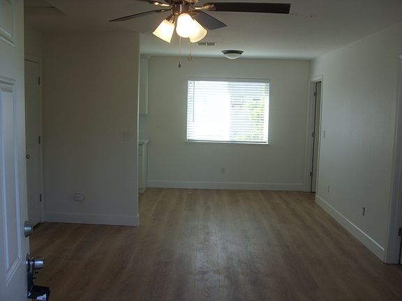 3rd image of 912A Shearer St #A