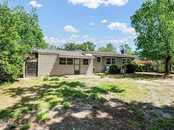 2nd image of 2220 Camellia Dr