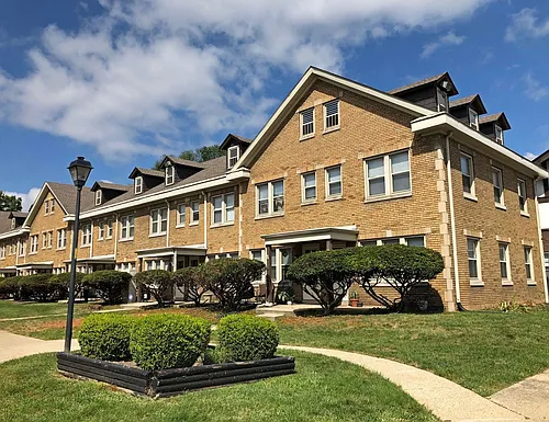201 - Pennwood Associates, Llc Photo 1
