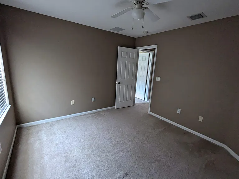 9015 Alexandra Cir — Photo 21