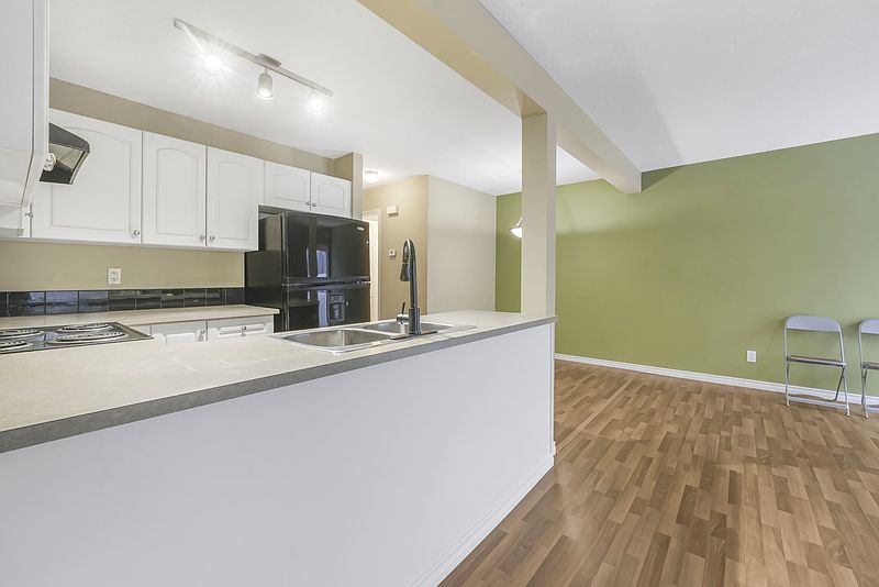 Edmonton Townhouse for rent - 3 Bedrooms — photo 16