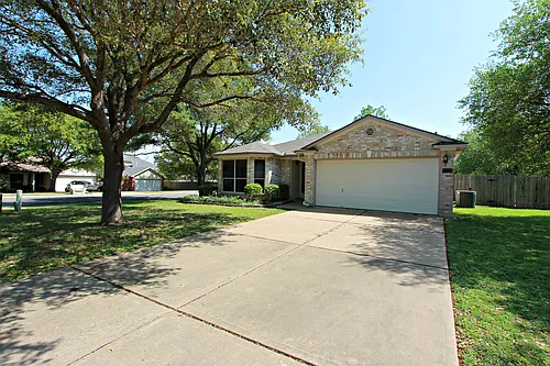 1000 Reynaldo St Photo 1
