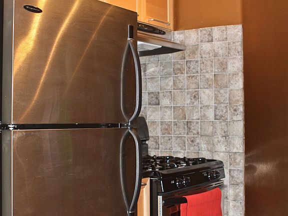 4th image of 205 3rd Ave APT 4F