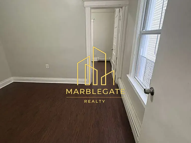 247 Amherst St #11L — Photo 4
