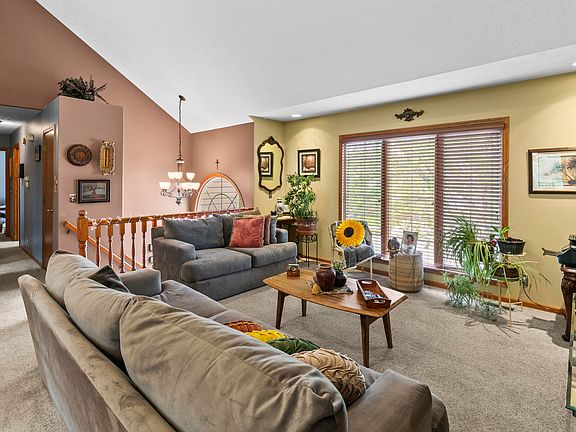 5th image of 1601 Tipton Dr