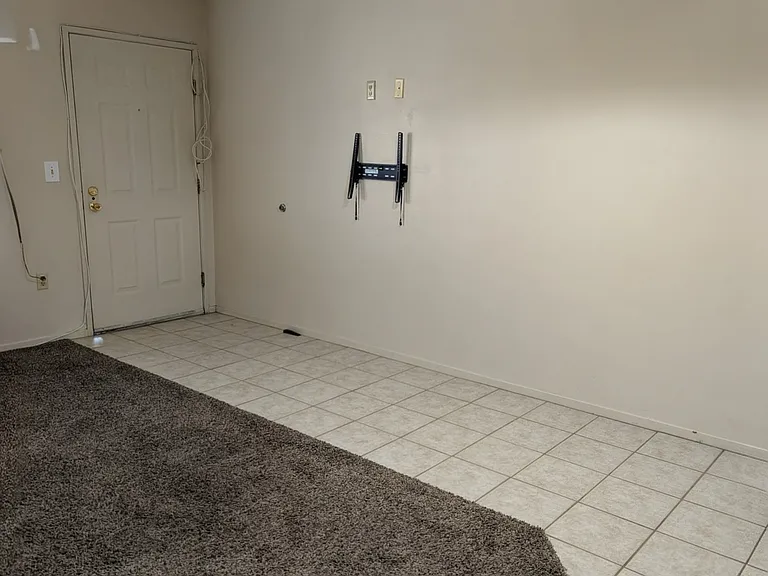 100 Pulsipher Ln #3211 — Photo 5