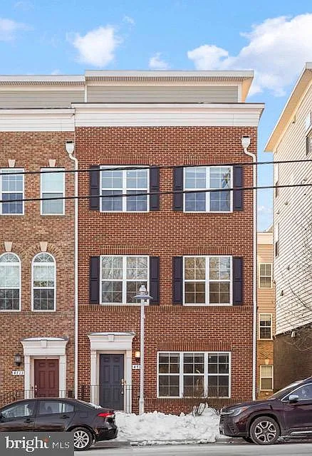 Building Photo - 4711 Cherokee St