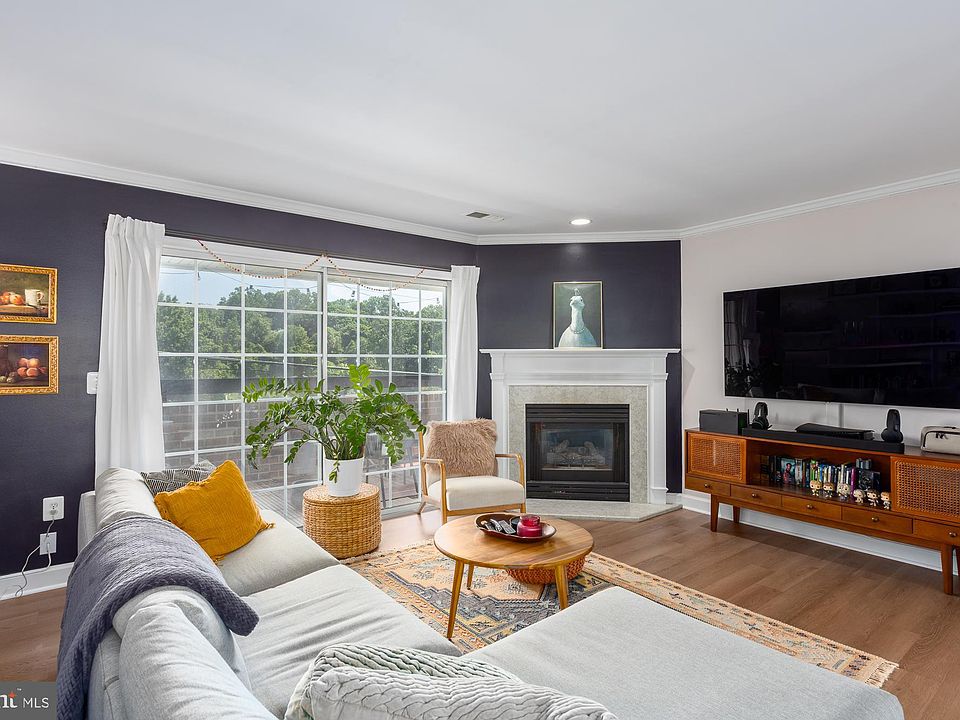 1st image of 6916 Fairfax Dr Unit 314