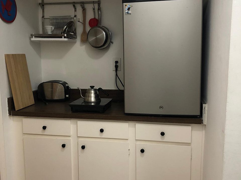 2nd image of 4024 Los Feliz Blvd APT 8