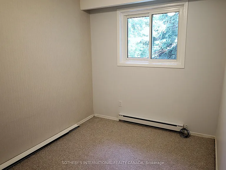 80 Halsey Ave — Photo 10