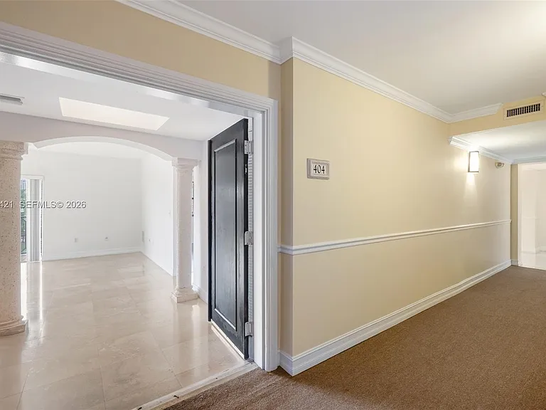 101 Sidonia Ave #404 — Photo 8