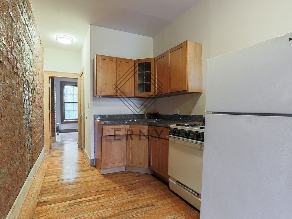 1st image of 1335 Hancock St APT 3R