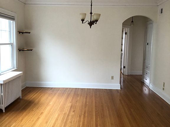 5th image of 3811 Glendale Ter Unit 1