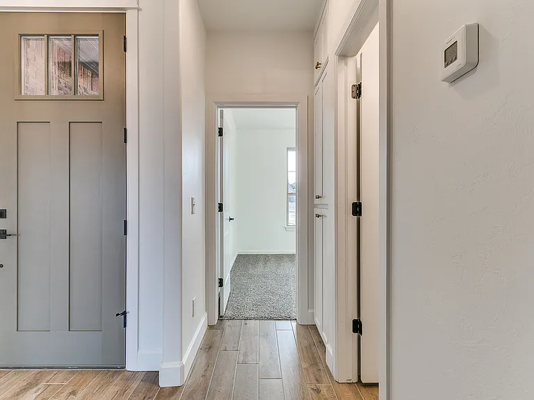 1901 Hollow Crest Ct — Photo 56