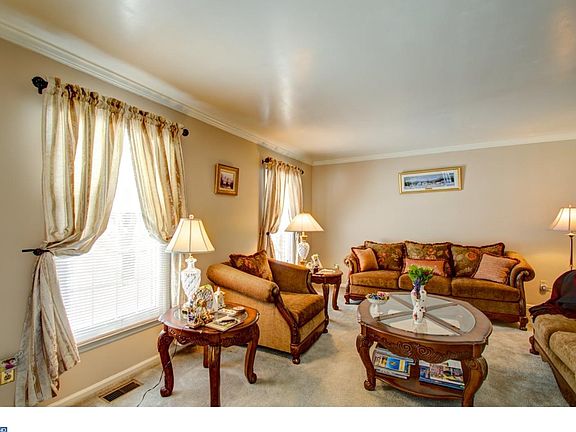 2nd image of 140 Belmont Dr