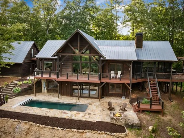 114 Price Cir, Blue Ridge, GA 30513
