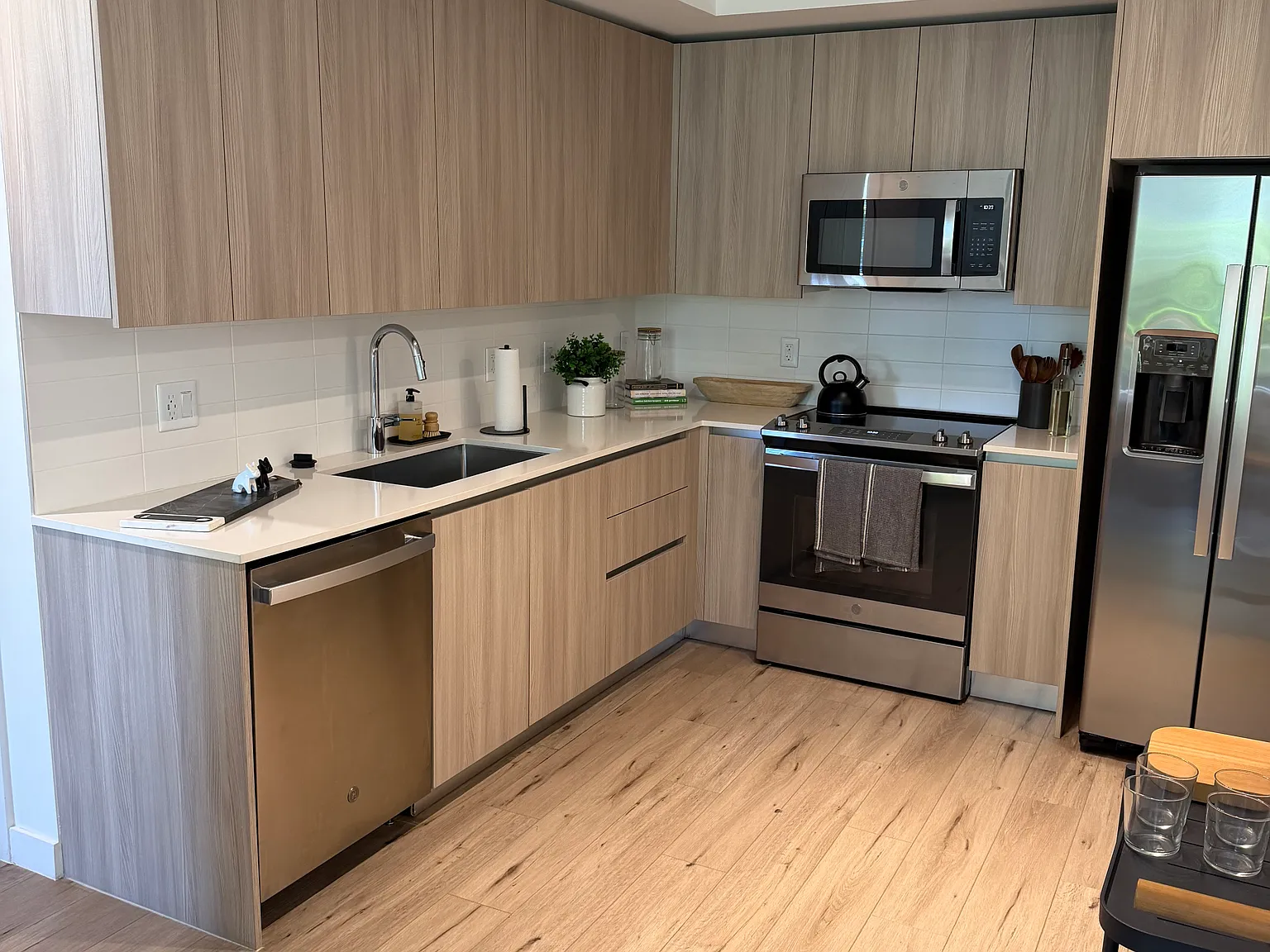 1 bed, 684 sqft, $2,245 — Photo 3