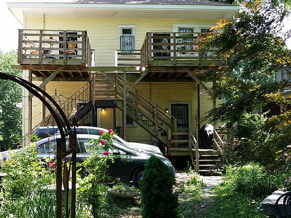 2nd image of 305 N Willett St #4