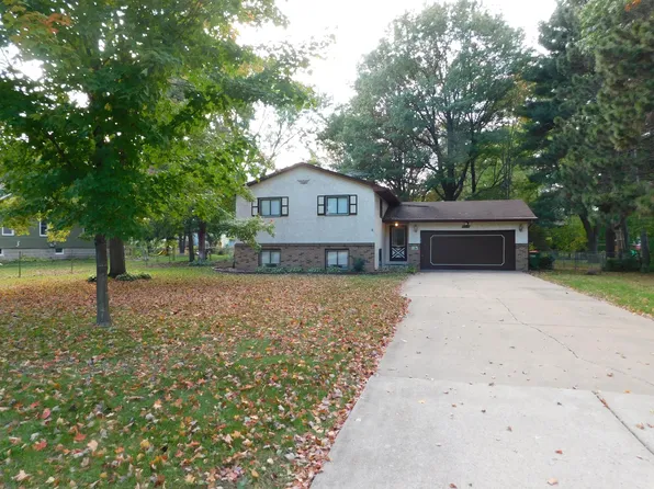 8378 Laddie Rd NE, Spring Lake Park, MN 55432