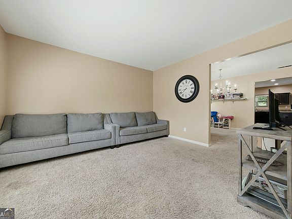 3rd image of 8419 Hillspire Dr
