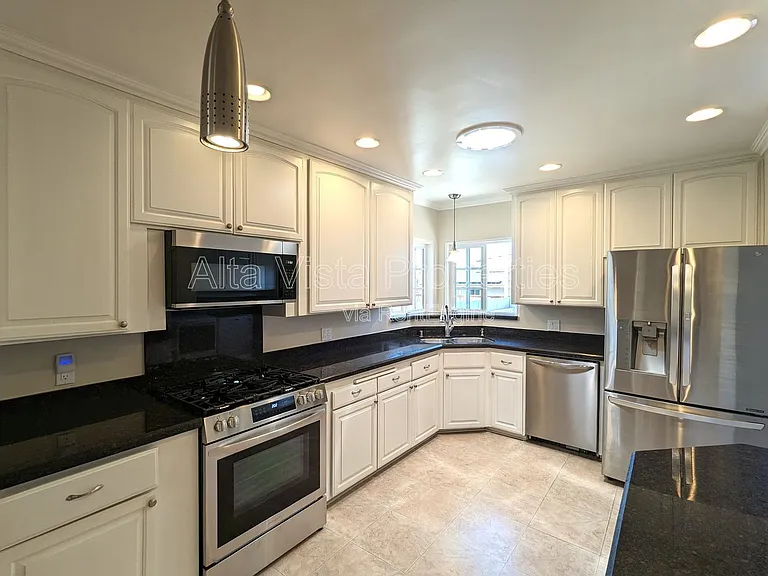 5115 Manchester Rd — Photo 8