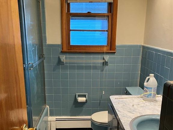 4th image of 19 E Joseph St