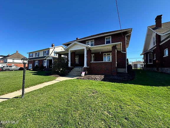 3rd image of 604 Walnut St