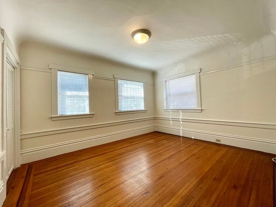 1st image of 1985 Grove St APT 1