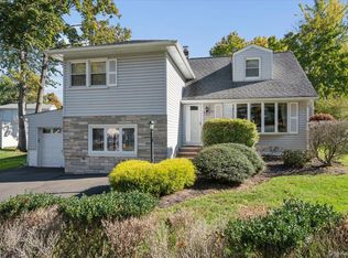 129 Lake Road, Valley Cottage, NY 10989