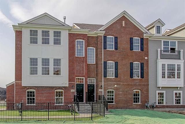 1st image of 826 Paisley Lot 12.04