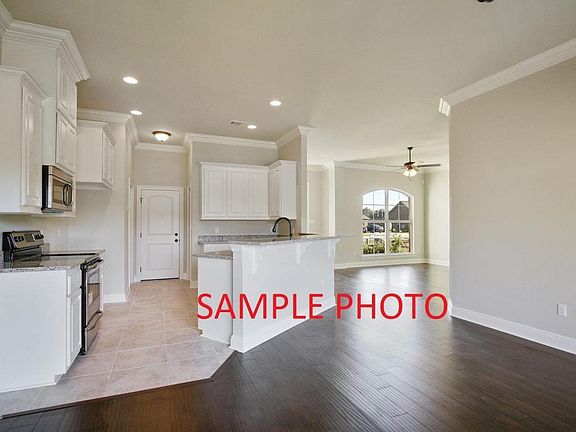 4th image of 24 Breeze Dr