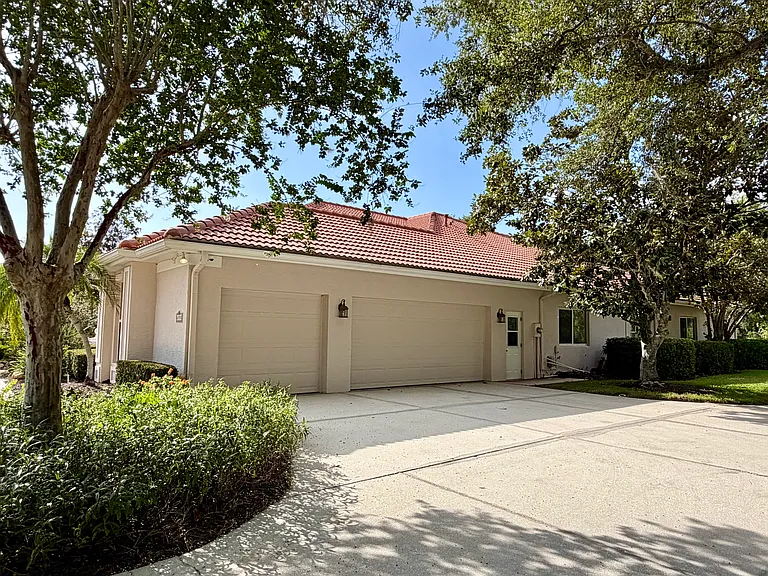 6935 Riversedge Street Cir — Photo 2