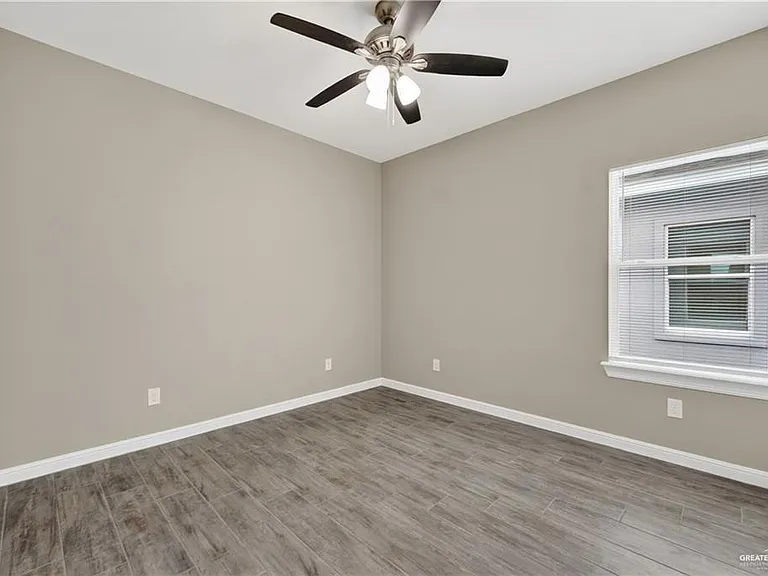 1201 Country Club Dr #1 — Photo 15
