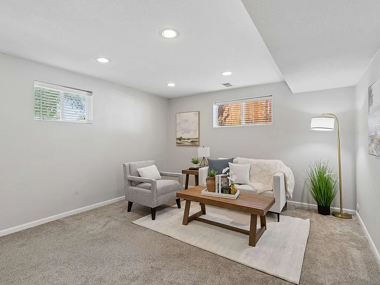 3145 S Fox St — Photo 37