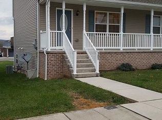 121 Linden Ave, Hanover, PA 17331