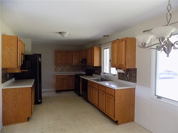 4th image of 7725 County Road 42