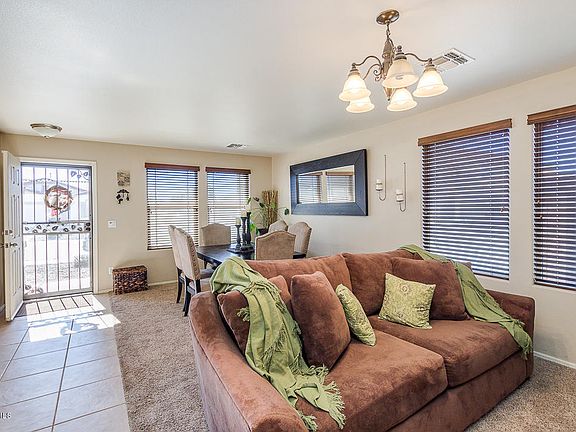 4th image of 880 E Daniella Dr
