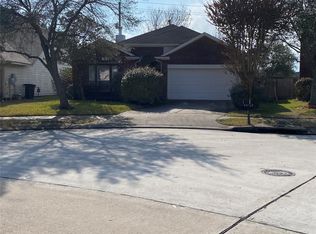 3011 Grovewick Ln, Dickinson, TX 77539