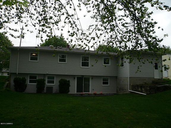 2nd image of 1266 Katrina Dr SE
