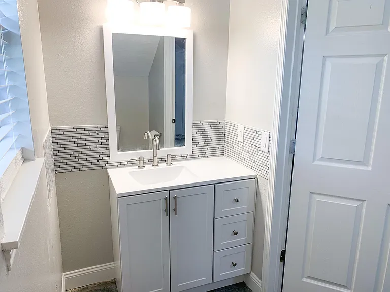 143 W Rainsong St — Photo 6