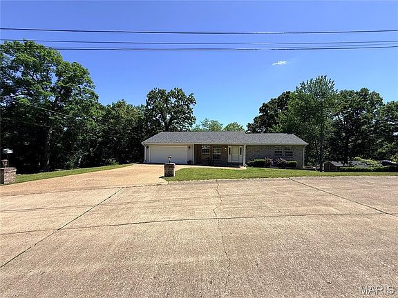 4th image of 2131 Inman Rd