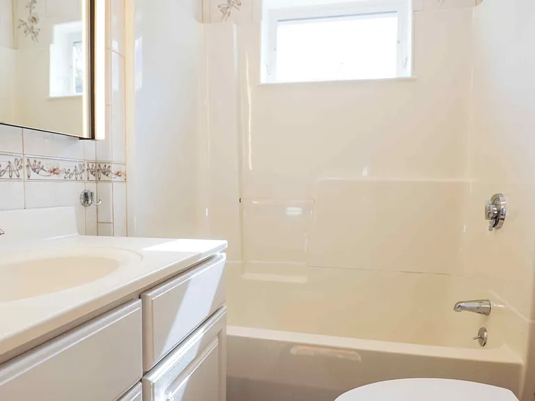 20 Brackett St #3 — Photo 5