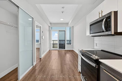 80 Bond St E #1807 Photo 1