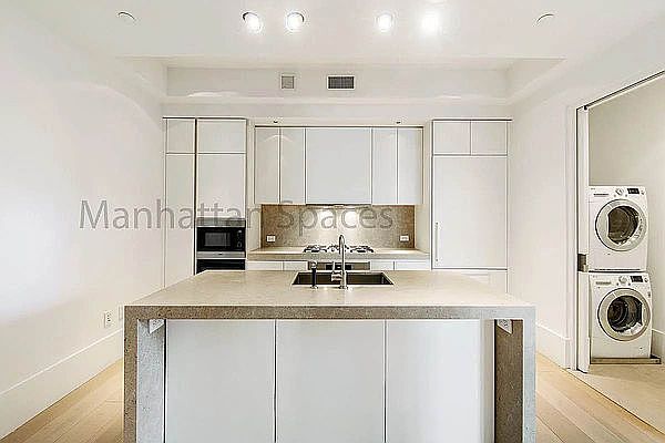 1st image of 404 Park Ave S APT 4C