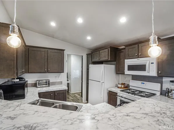 128 E Balboa Ln, Tustin, CA 92780