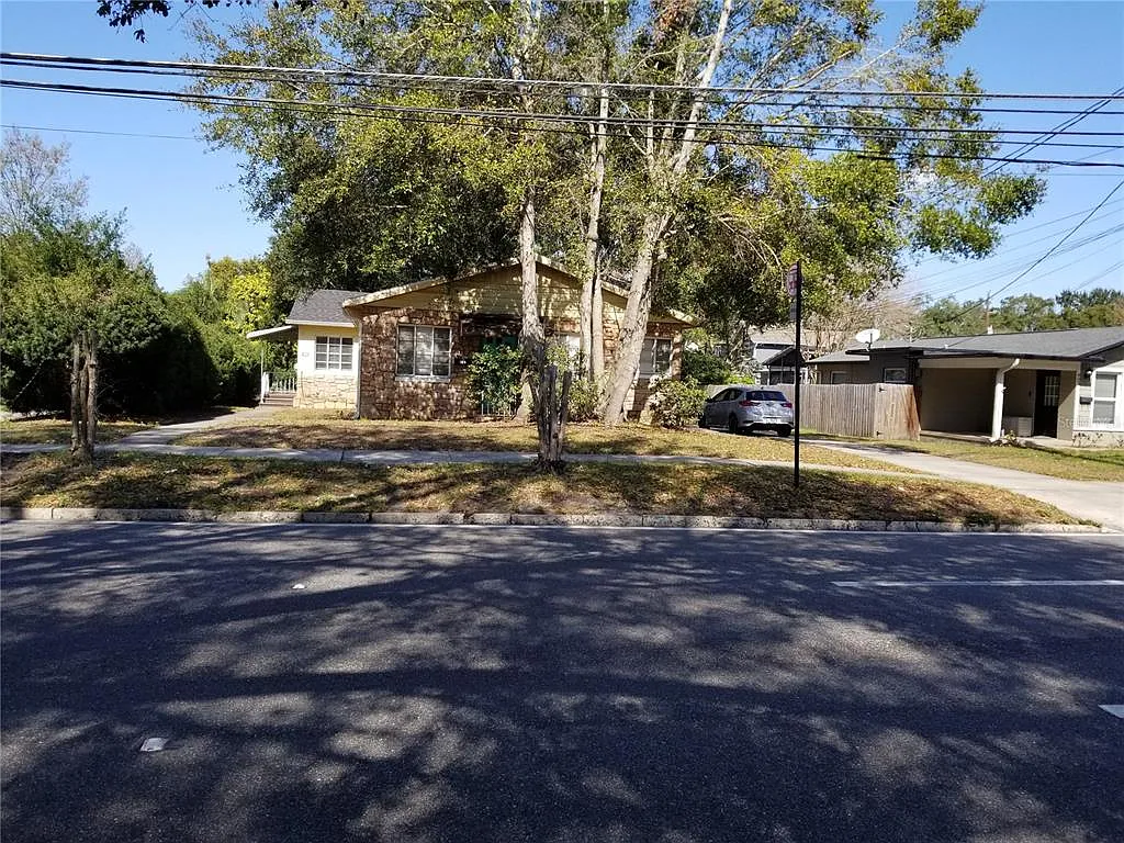1 bed, 1.0 bath, 880 sqft, $2,100 — Photo 1